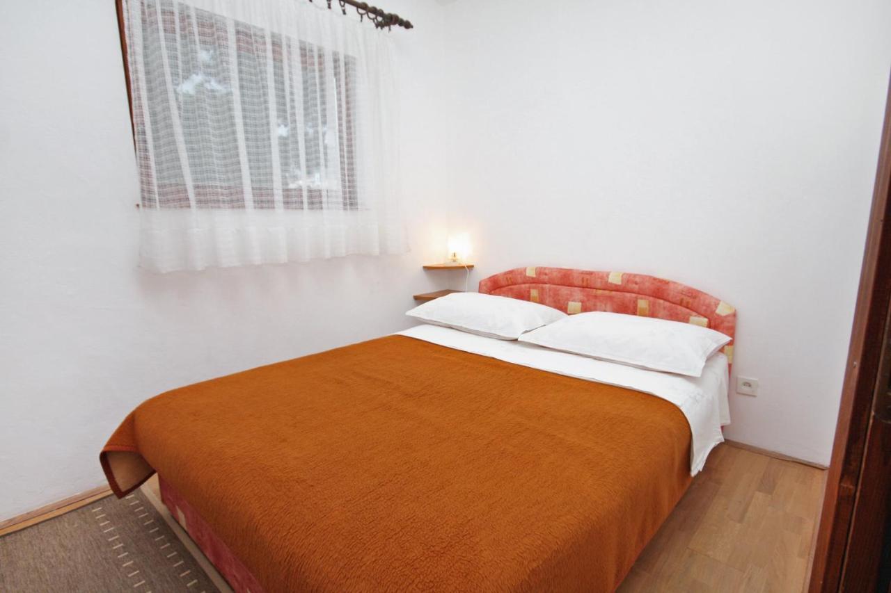 Apartments By The Sea Nemira, Omis - 5884 Tice المظهر الخارجي الصورة